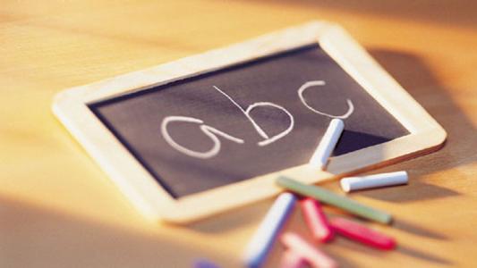 想要從事翻譯行業(yè)，應該考慮到什么？